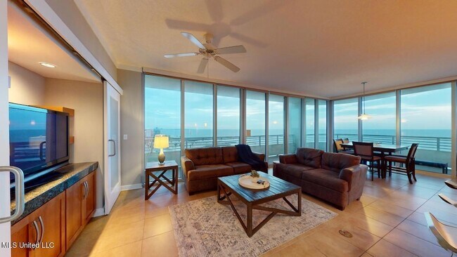 2060 Beach Blvd, Unit 1005 in Biloxi, MS - Building Photo - Building Photo
