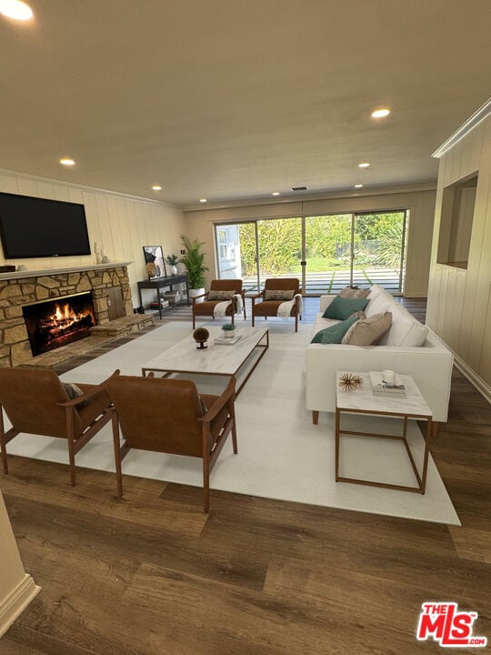 813 Cinthia St in Beverly Hills, CA - Building Photo - Building Photo