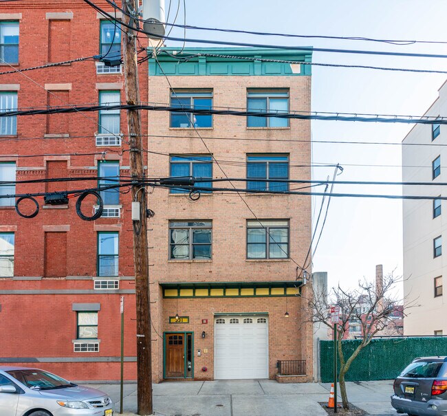 331 Jefferson St in Hoboken, NJ - Building Photo - Building Photo