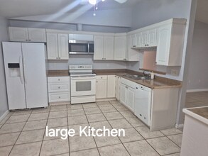 2270 Chilk Ave in Sarasota, FL - Building Photo - Building Photo