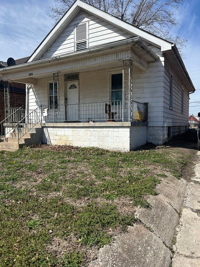 2345 Iowa St in Granite City, IL - Building Photo - Building Photo