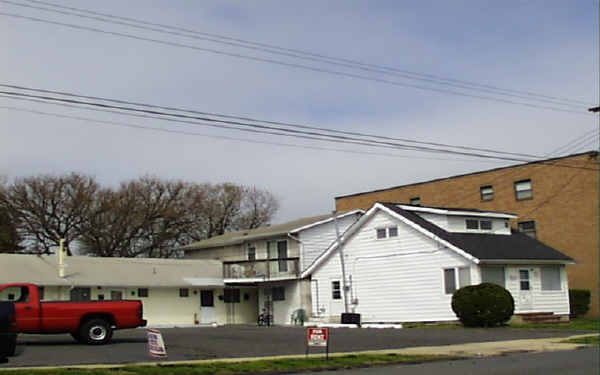 206 Ocean Park Ave in Bradley Beach, NJ - Building Photo - Building Photo