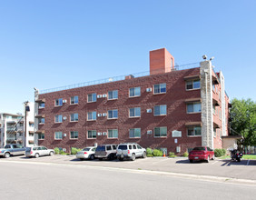 Littleton Apartments in Littleton, CO - Building Photo - Building Photo