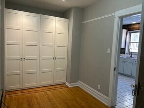 2749 N Ashland Ave, Unit 2nd floor in Chicago, IL - Foto de edificio - Building Photo