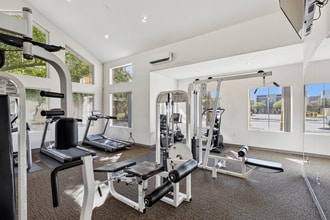 The Village at Sun Valley Apartments in Mesa, AZ - Foto de edificio - Building Photo
