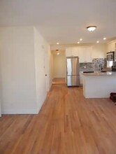 21 Hall St, Unit 2 in Medford, MA - Building Photo - Building Photo