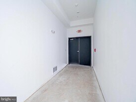 2403 W Thompson St in Philadelphia, PA - Building Photo