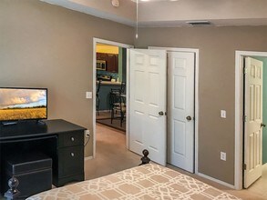 9005 Colby Dr in Ft. Myers, FL - Building Photo - Building Photo