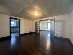1115 N Cameron Ave in Winston-Salem, NC - Foto de edificio - Building Photo