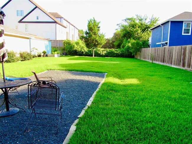 1126 W 22nd St in Houston, TX - Building Photo - Building Photo