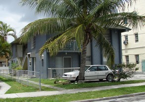 1321 SW 4th St in Miami, FL - Building Photo - Building Photo