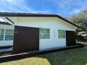 11912 NE 10th Ave in Biscayne Park, FL - Building Photo - Building Photo