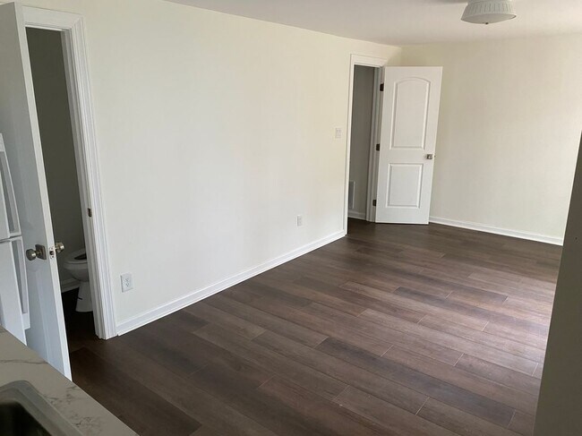 13223 Black Walnut Ct in Silver Spring, MD - Building Photo - Building Photo
