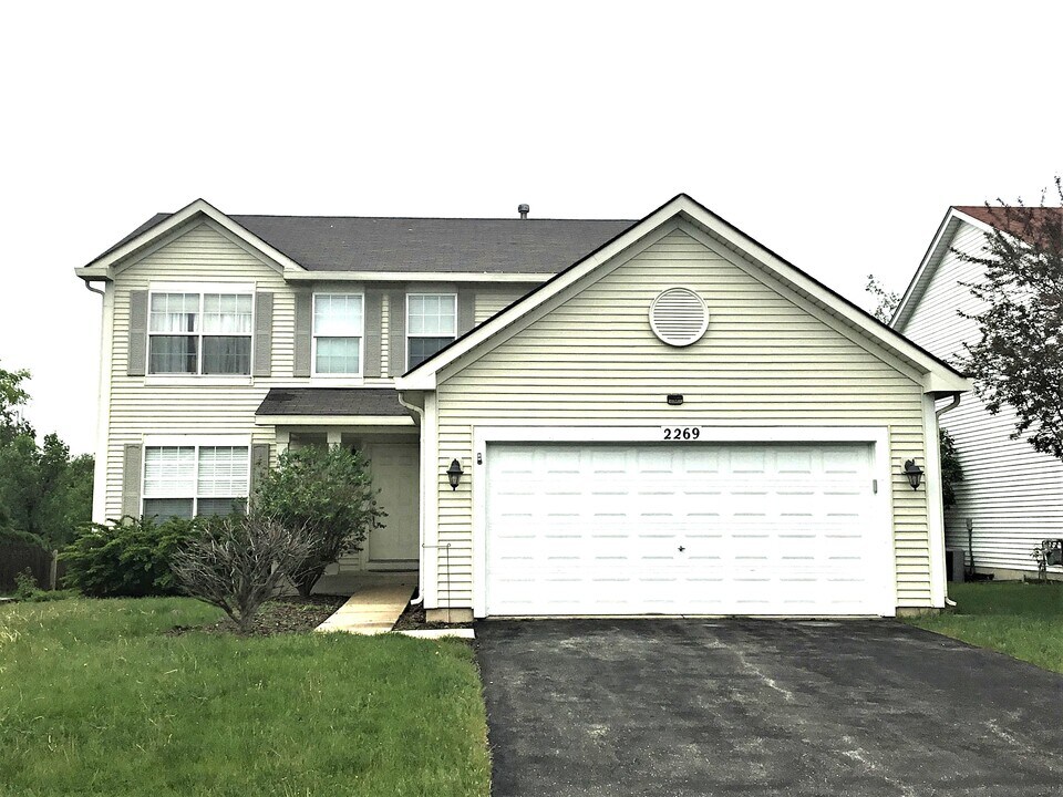2269 Jason Dr in Montgomery, IL - Building Photo