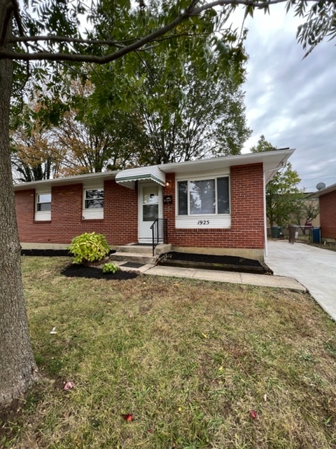 1925 Argyle Dr in Columbus, OH - Building Photo