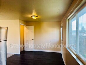 9123 Perry St in Westminster, CO - Foto de edificio - Building Photo