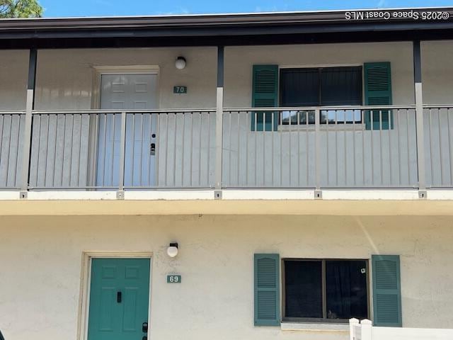425 Catamaran Dr