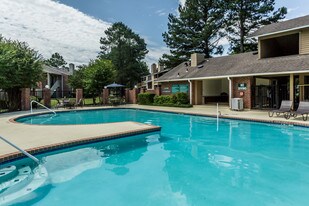 Landings At Winchester in Memphis, TN - Building Photo