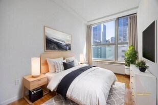 102 Fulton St in New York, NY - Building Photo