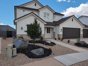 1958 Old Stone Cove in Washington, UT - Building Photo - Building Photo