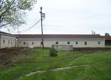 Town & Country Apartments in Lewistown, MO - Building Photo - Building Photo