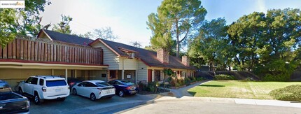 21 Waverley Ct in Menlo Park, CA - Building Photo - Building Photo