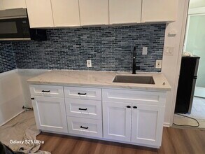 14039 Gilmore St, Unit 1 in Van Nuys, CA - Building Photo - Building Photo