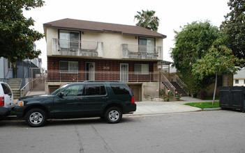 308 E Valencia Ave in Burbank, CA - Building Photo - Building Photo