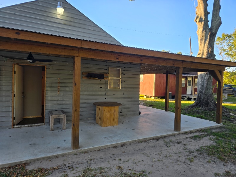 267 Center St in Orange, TX - Building Photo