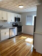 32 Francis St in Everett, MA - Building Photo - Building Photo