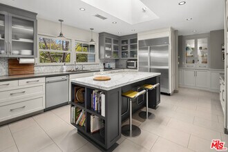1260 Napoli Dr in Los Angeles, CA - Building Photo - Building Photo