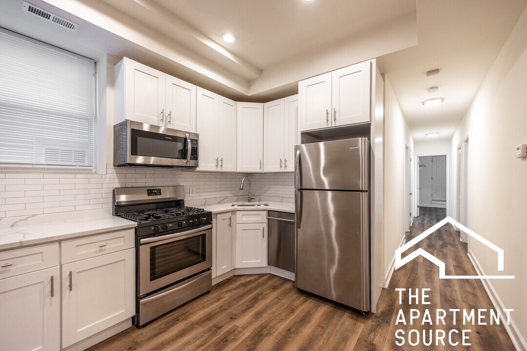 2112 N Campbell Ave, Unit GDN in Chicago, IL - Building Photo