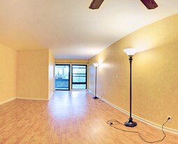 7742 Redlands St, Unit H1030 in Playa Del Rey, CA - Building Photo