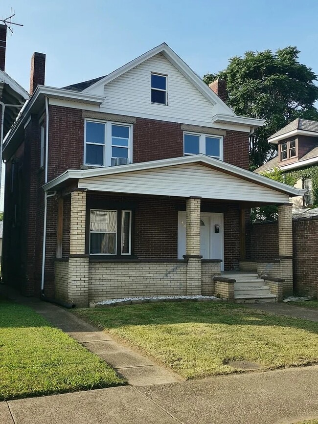 438 7th Ave in Huntington, WV - Building Photo - Building Photo