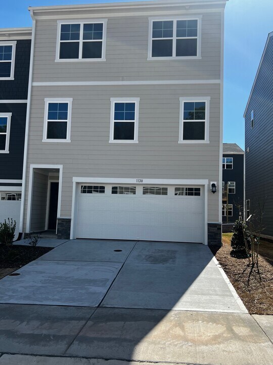 1120 Crossvine Trl in Durham, NC - Building Photo