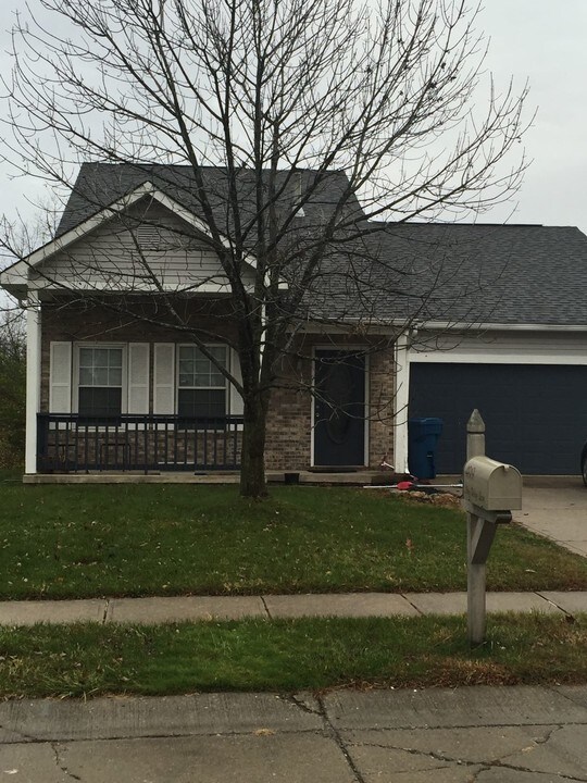 4819 May Ridge Ln in Indianapolis, IN - Building Photo