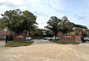 6500 Harbor Town Dr in Houston, TX - Building Photo