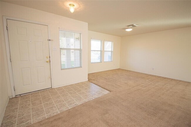 310 Falling Pine Dr in Conroe, TX - Building Photo - Building Photo