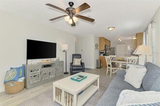 1137 N Moonmist Ct in Sarasota, FL - Building Photo - Building Photo