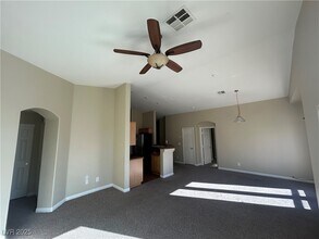 8668 Tom Noon Ave in Las Vegas, NV - Building Photo - Building Photo