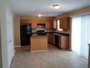 7459 Samuel Dr in Indianapolis, IN - Building Photo - Building Photo
