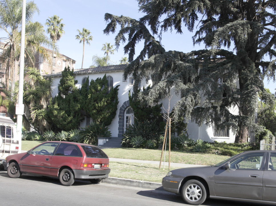 100-104 1/2 S Berendo St in Los Angeles, CA - Building Photo