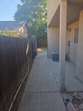 414 S 3rd Ave in Oakdale, CA - Building Photo - Building Photo
