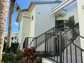 5283 Europa Dr in Boynton Beach, FL - Building Photo - Building Photo