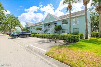 105 Wading Bird Cir in Naples, FL - Building Photo - Building Photo