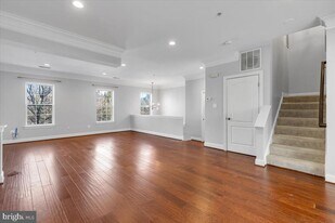 174 Chevy Chase St in Gaithersburg, MD - Building Photo