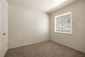 6607-6611 Brynhurst Ave in Los Angeles, CA - Building Photo - Interior Photo