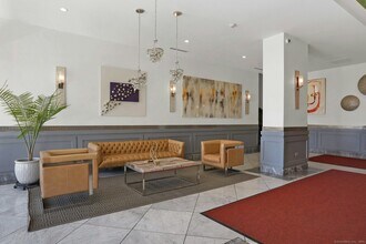 44 Strawberry Hill Ave in Stamford, CT - Building Photo - Building Photo