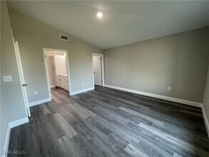 2410 NW 9th Ave in Cape Coral, FL - Building Photo - Building Photo