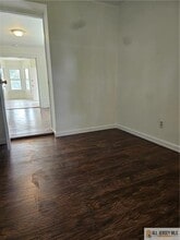577 Rahway Ave in Fords, NJ - Building Photo - Building Photo
